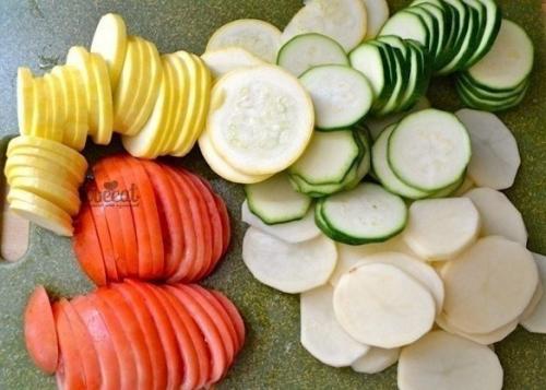 Весенняя радуга: разноцветные овощи, запеченные с сыром. 01