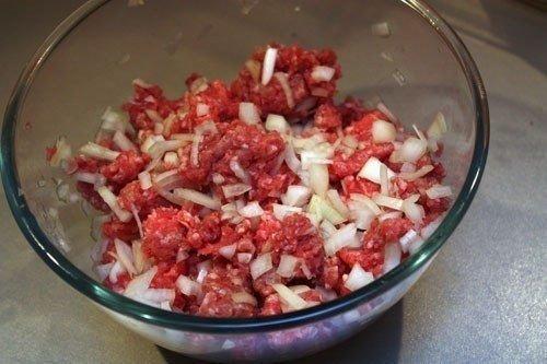 Рулетный бифштекс.  Ингредиенты: 02