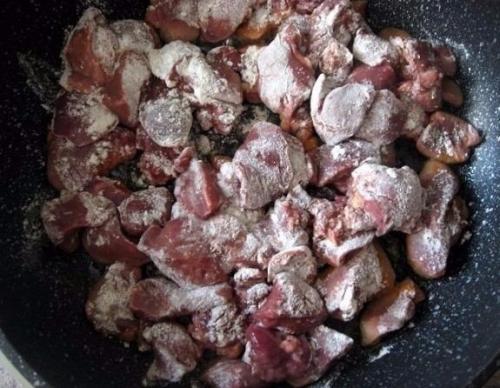 Куриная печень с грибами. 03