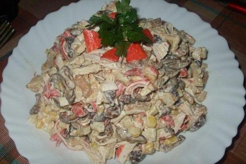 Салат Загадка.  Ингредиенты: 240 гр.