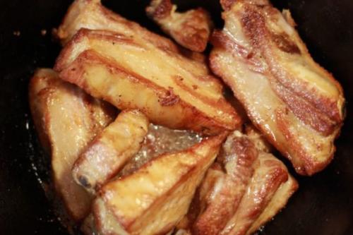 Вкуснейшая грудинка в луковом соусе. 03