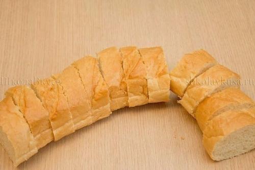 Куриная грудка на бутерброды в духовке. Горячие бутерброды с курицей запеченные в духовке.