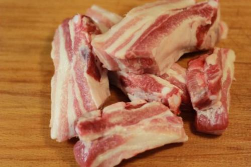 Вкуснейшая грудинка в луковом соусе. 02