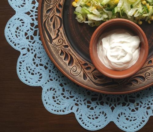 Домашний майонез.  500 г сметаны, растительное нерафинированное масло (льняное, кунжутное, подсолнечное, конопляное) 1-2 ст.