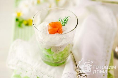 Салат - коктейль из огурца с сельдереем и семгой Свежесть. 05