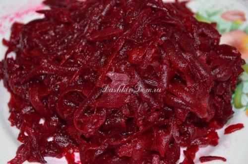 Салат со свеклой и адыгейским сыром. 01