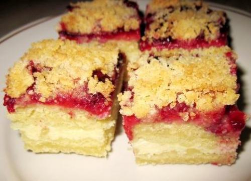 Торт Улыбка - творожно - ягодный десерт.