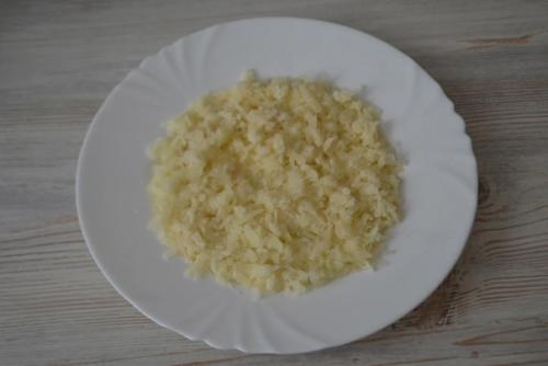 Вкусный салат с курицей, шампиньонами и свежим огурцом. 03