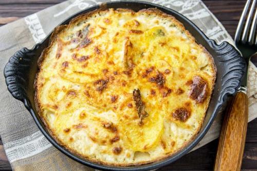 Картофельный гратен.  Ингредиенты: