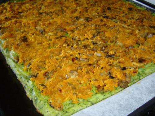 Кабачковый рулет.  Необычный, эффектный, очень вкусный рулет из кабачков с грибами. 06