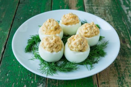Фаршированные яйца в виде цыплят. 05