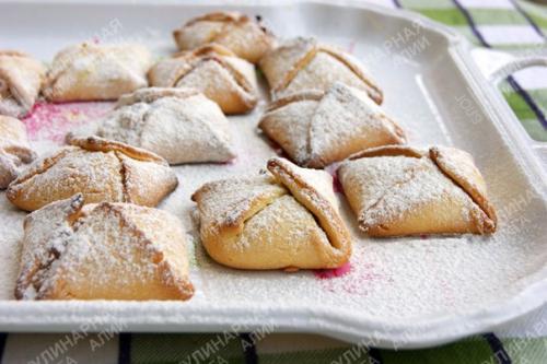 Песочные конвертики с орехами.