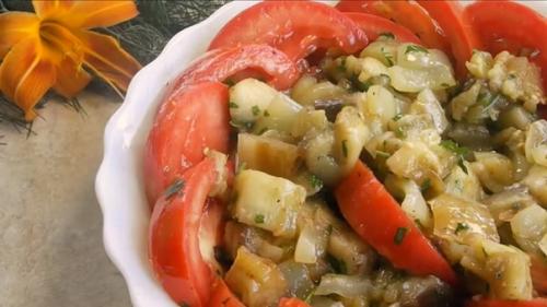 Нежный маникюр для невесты от растворовой Марии.