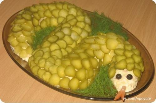 9 самых вкусных и необычно оформленных салатов к праздничному столу! 04 9 самых вкусных и необычно оформленных салатов к праздничному столу! 04