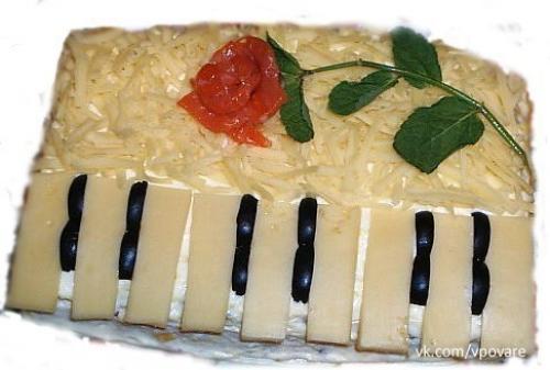 9 самых вкусных и необычно оформленных салатов к праздничному столу! 07 9 самых вкусных и необычно оформленных салатов к праздничному столу! 07