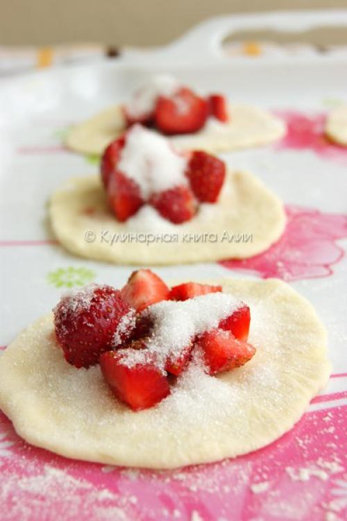 Вареники с клубникой. 05