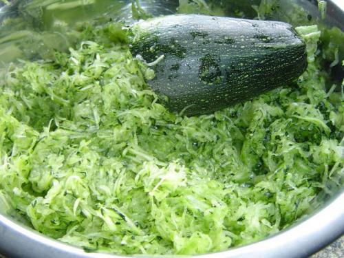 Кабачковый рулет.  Необычный, эффектный, очень вкусный рулет из кабачков с грибами. 01