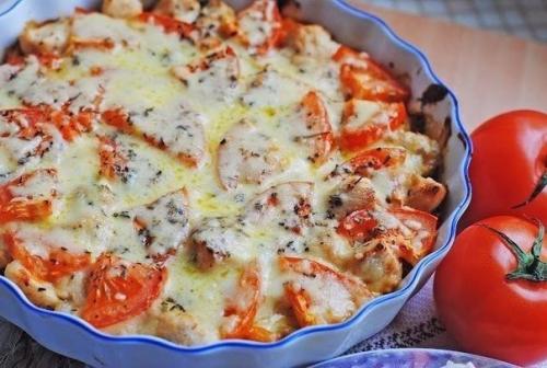 Куриное Филе запеченое с овощами и сыром.