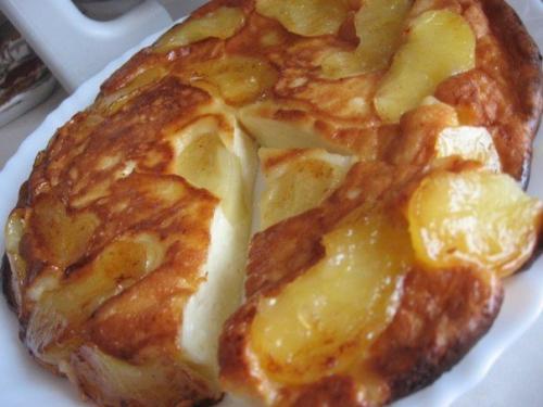 Творожно - яблочная запеканка.