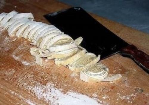 Как сделать домашнюю лапшу: 3 варианта на выбор. 01