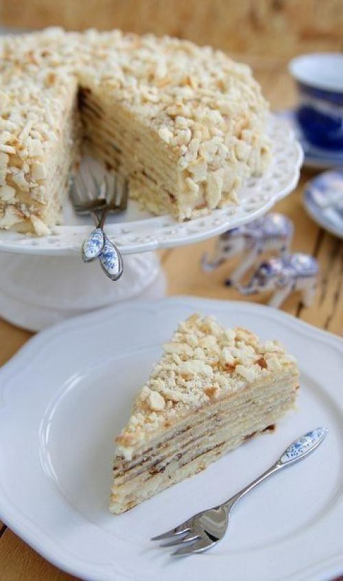 Вкусный и полезный шоколад.  Ингредиенты:  Какао - 100 г. Сливки или молоко - 50 мл.