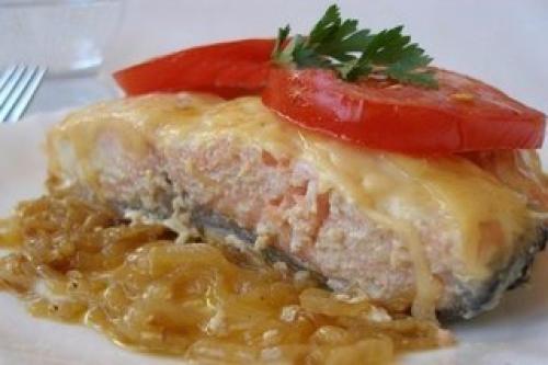 Запеченная семга с сыром.