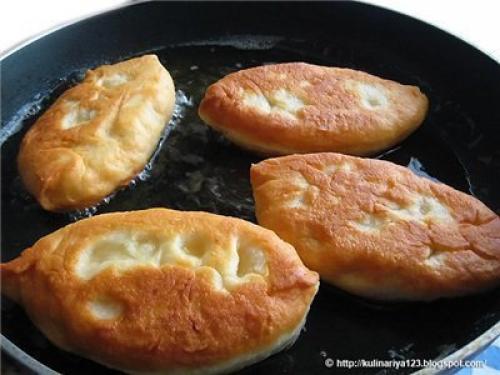 Жареные дрожжевые пирожки с картошкой. 04