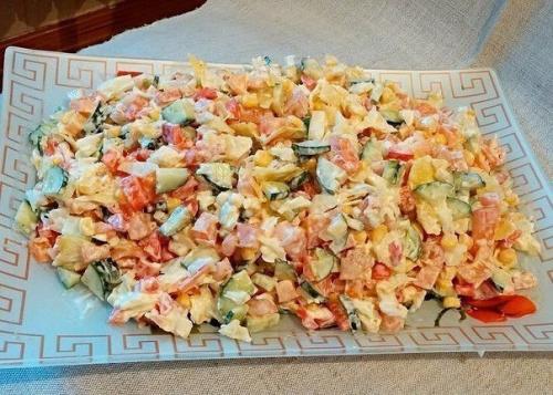 Топ - 9 салатов с кукурузой.