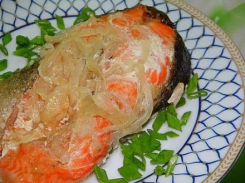 Форель, запеченная в сливках.