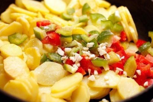 Испанская тортилья.  Ингредиенты: 03