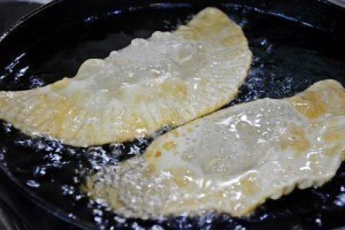 Чебуреки.   Да, девочки, сегодня у нас чебуреки. 08