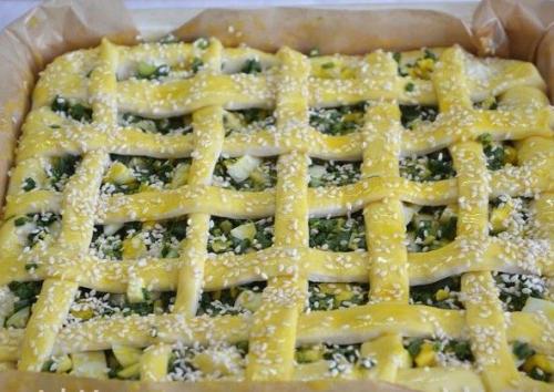 Дрожжевой пирог с зеленым луком и яйцом. 09