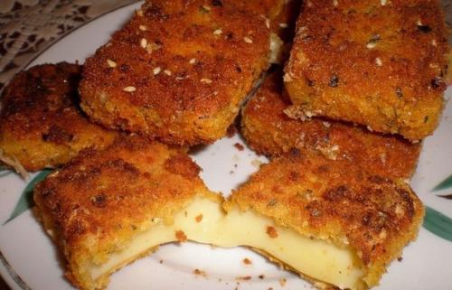 Жаренный сыр в панцире.

