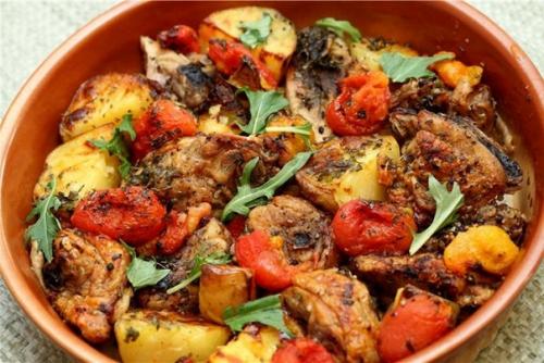 Нежное жаркое из говядины с овощами. Нежное жаркое из говядины с овощами.