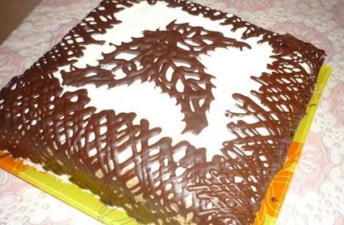 Очень нежный, вкусный, тающий во рту медовик.