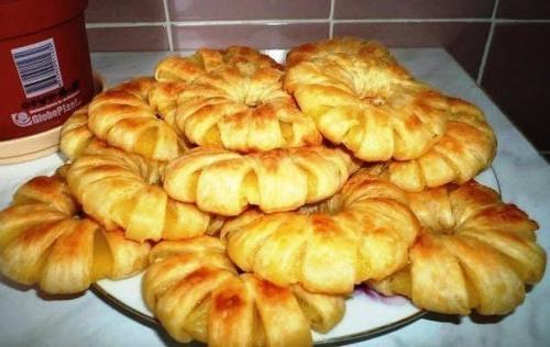 Ананасы в тесте.
