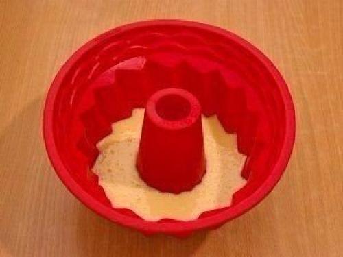 Пожалуй, шарлотка - самая популярная выпечка с яблоками. 05