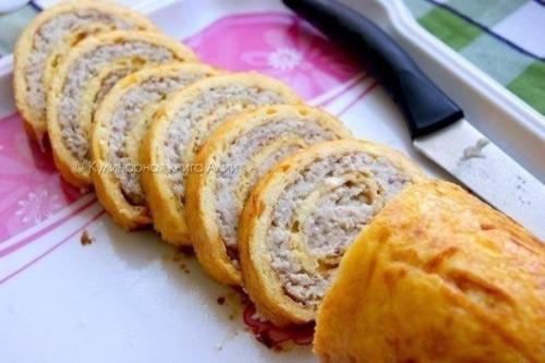 Куриный рулет.

Это не просто куриный рулет, это наивкуснейший куриный рулет! 
