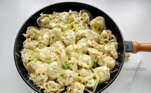 Пельмени жареные под сыром. 05