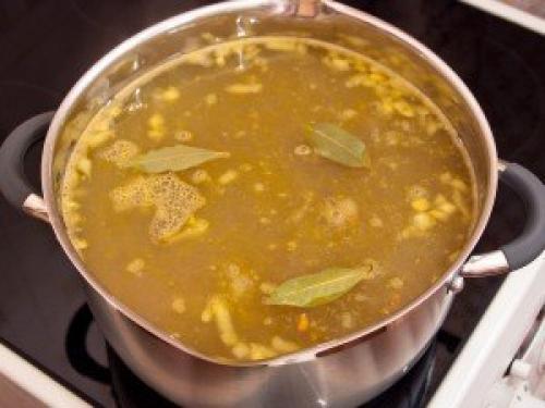 Рассольник.  Ингредиенты:  500 г говядины. 09