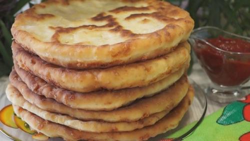 Сырные лепешки с начинкой. Сырные лепешки с начинкой.