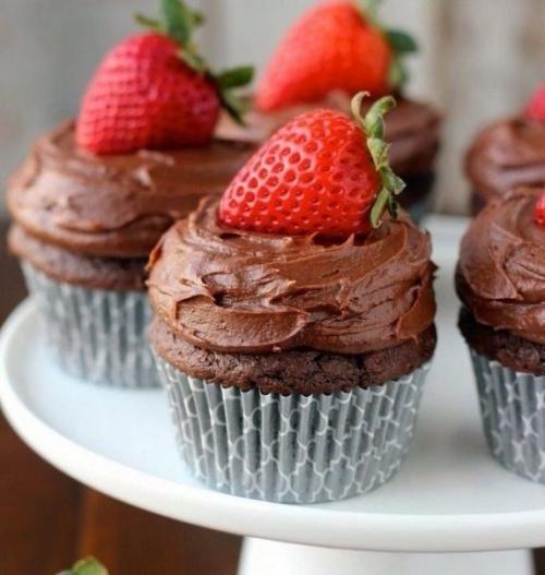 Шоколадные капкейки (на 12 капкейков).