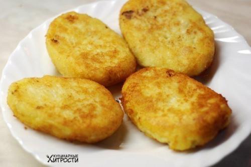 Картофельные котлетки с курицей.