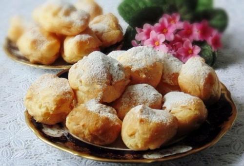 Эклеры с заварным кремом.