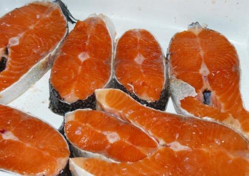 Форель со сливками в духовке.