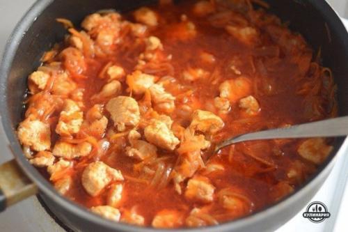Гуляш из курицы.