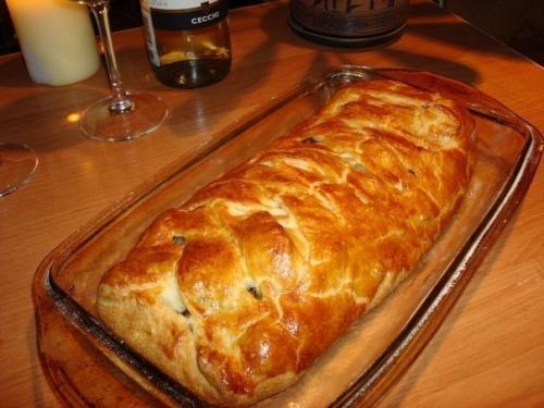 Быстрый мясной пирог с грибами.