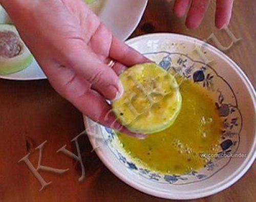 Кабачки с мясом в кляре. 04
