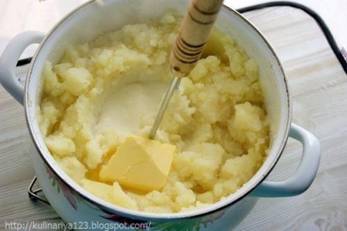 Гуляш с подливкой и картофельным пюре как в садике. 04