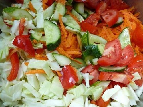 Салат Лето.  Этот салат осилит даже тот, кто никогда не консервировал овощи. 02